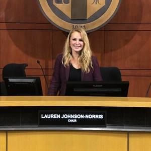 Meet your Posher, Lauren